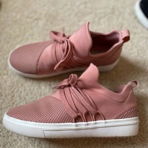 Steve Madden Sneakers